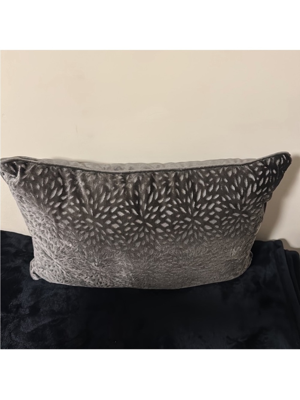 Broyhill Petals Dark Gray Lumbsr Throw Pillow~20in x 14in. x 3in. - Picture 6 of 8